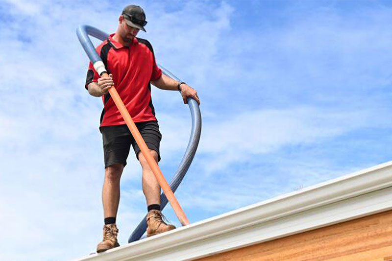 gutter cleaning house gutters